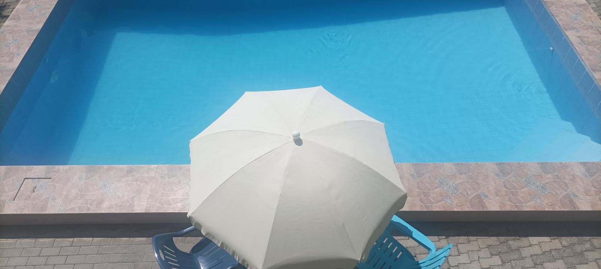 באייניטה Hostal Villa Brisa מראה חיצוני תמונה