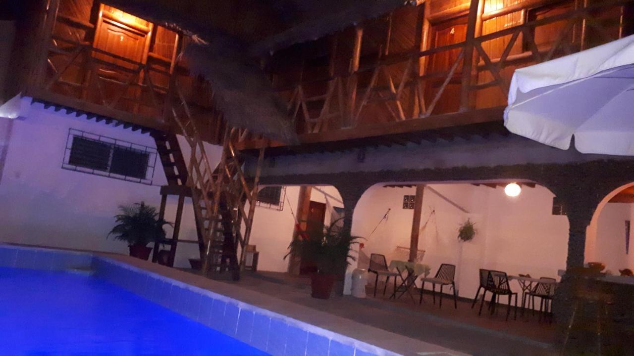 באייניטה Hostal Villa Brisa מראה חיצוני תמונה