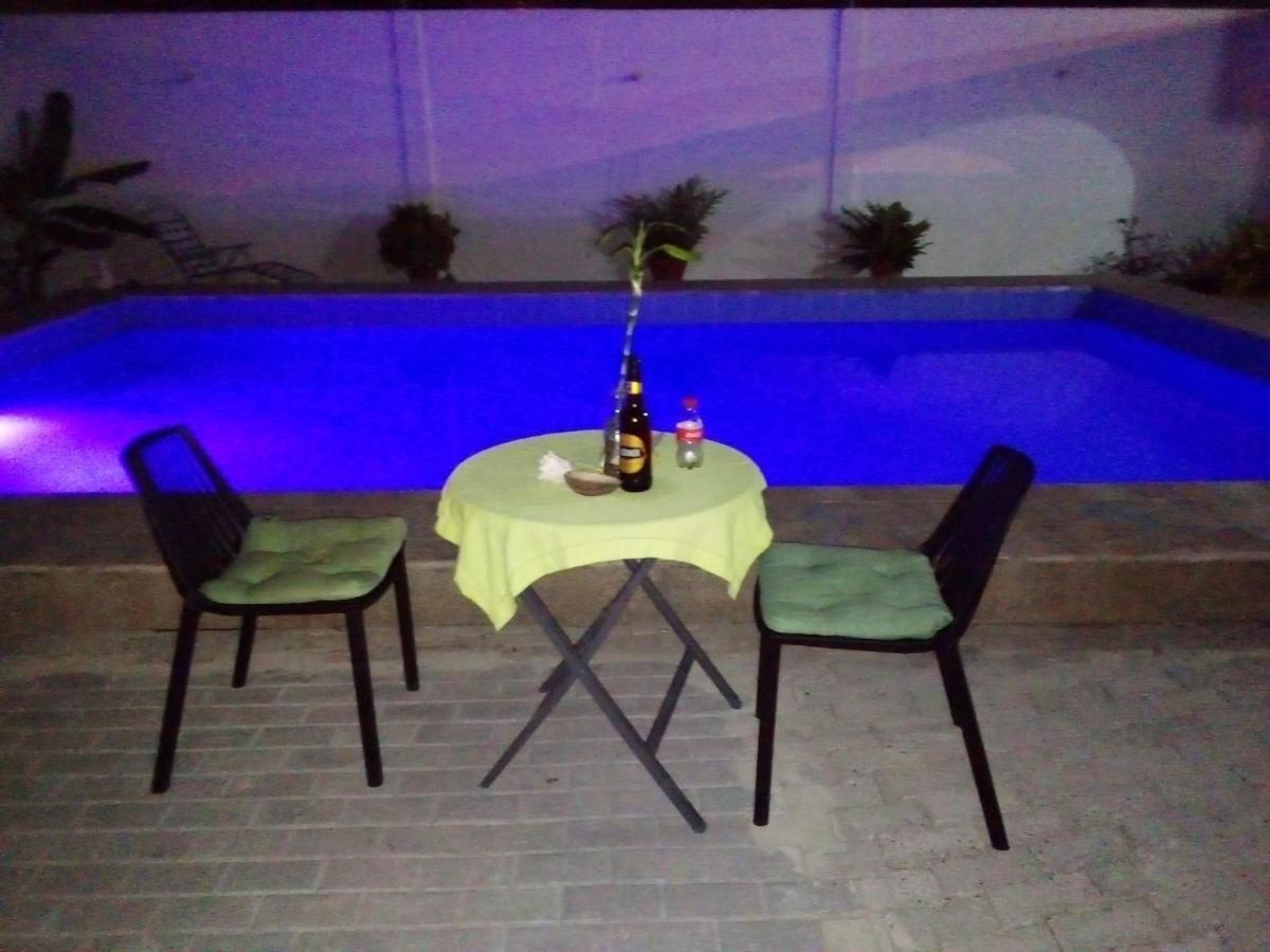 באייניטה Hostal Villa Brisa מראה חיצוני תמונה